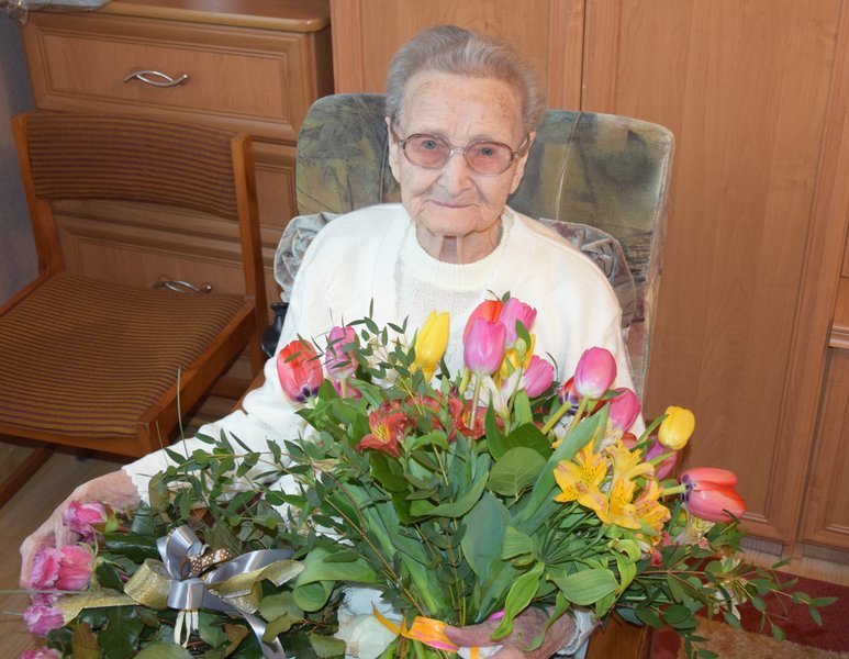 102